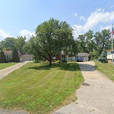 25146 Dallas Dr, Grosse Ile, MI 48138