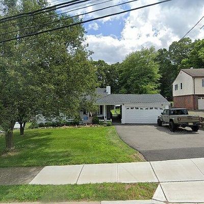 32 Overlook Ave, North Haledon, NJ 07508