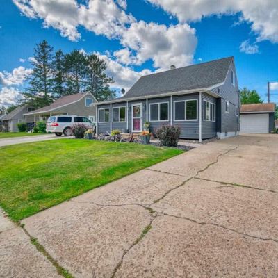 325 Leeds Rd, Hoyt Lakes, MN 55750