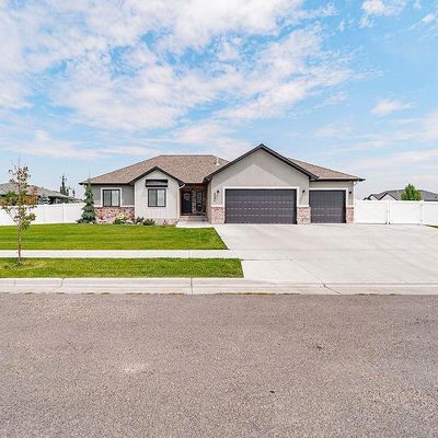 3251 Coulter Way, Ammon, ID 83401