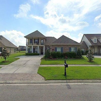 3390 Meadow Grove Ave, Zachary, LA 70791