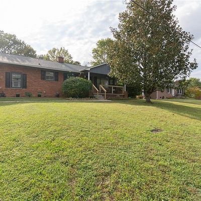 3405 Pine Valley Rd, High Point, NC 27265