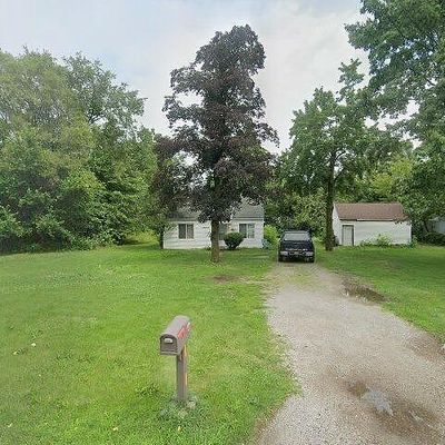 35734 Palmer Rd, Westland, MI 48186