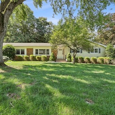 3 Pin Oak Rd, West Caldwell, NJ 07006