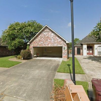 30767 La Madeline Ct, Denham Springs, LA 70726