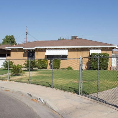 3112 Erwin St, Bakersfield, CA 93304