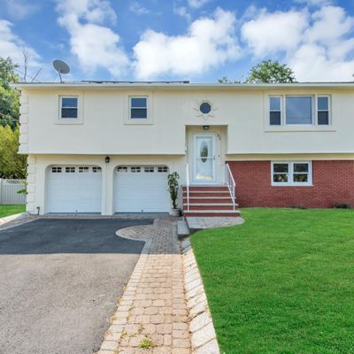 312 Oak Pl, Piscataway, NJ 08854