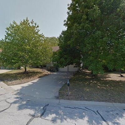 402 Airway Cir, Belton, MO 64012