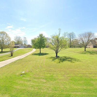 4020 Meade Lake Rd, Millington, TN 38053