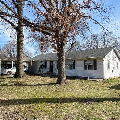 427 Delores St, Centralia, IL 62801