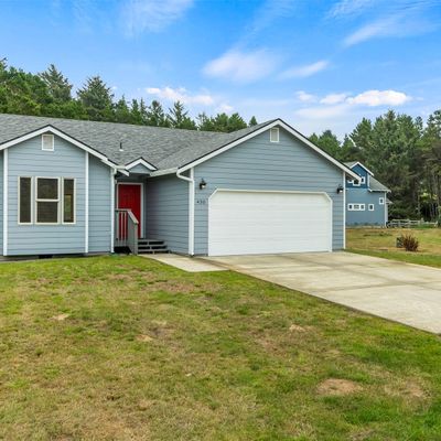 430 S Surf St, Westport, WA 98595