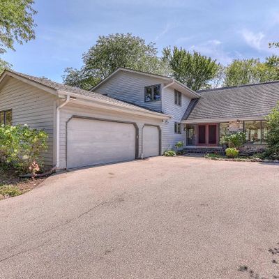 3625 W Brittany Ct, Mequon, WI 53092