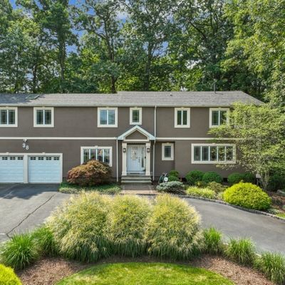 38 Blackstone Dr, Livingston, NJ 07039