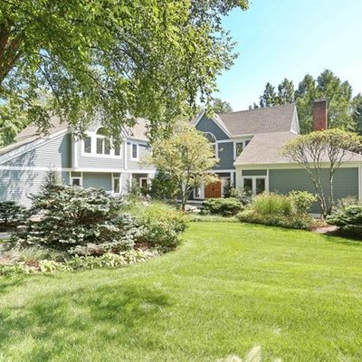 38 Seminary Dr, Mahwah, NJ 07430