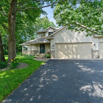 38262 Great Oaks Ct, North Branch, MN 55056