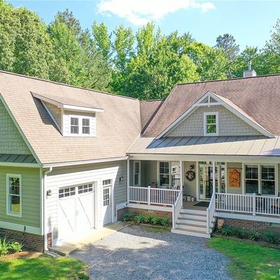 4 Dockside Ct, Montross, VA 22520