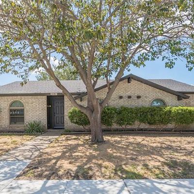 5121 Bartlett Dr, The Colony, TX 75056