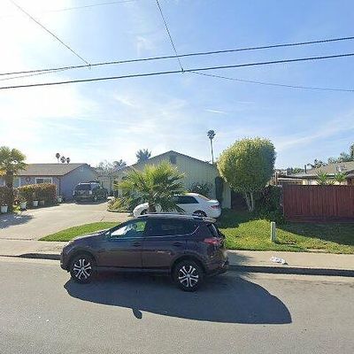 52 Holm Rd, Watsonville, CA 95076