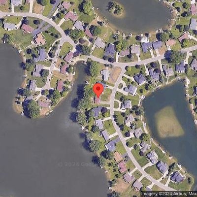 527 Berry Patch Ln, White Lake, MI 48386