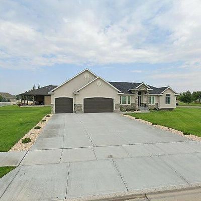 5320 Long Cove Dr, Idaho Falls, ID 83404