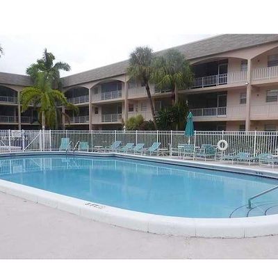 541 Blue Heron Dr #119, Hallandale Beach, FL 33009