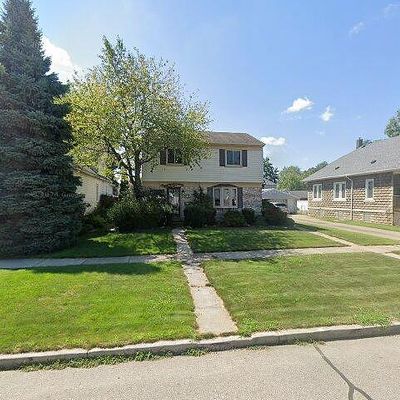 547 Orchard St, Wyandotte, MI 48192