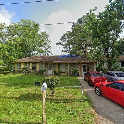 4519 Community Ave, Moss Point, MS 39563