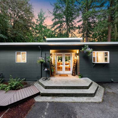 4620 Ne 192 Nd St, Lake Forest Park, WA 98155