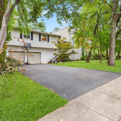 5 Bronwood Dr, Voorhees, NJ 08043