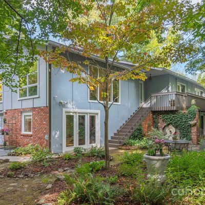 5 Hillcrest Rd, Asheville, NC 28804