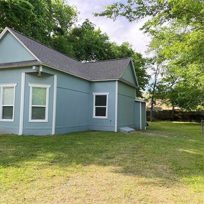 621 E 8 Th St, Bonham, TX 75418