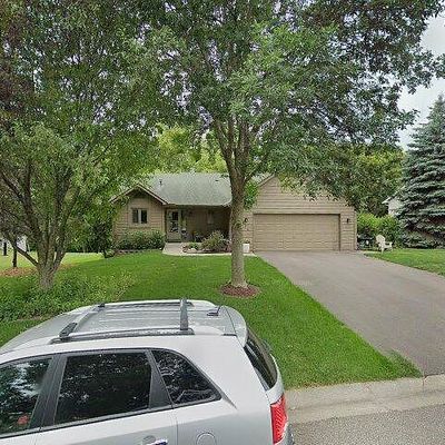 674 Koehnen Dr, Chaska, MN 55318