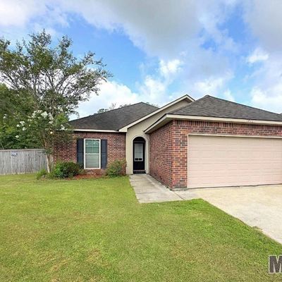 6762 Silver Springs Dr, Greenwell Springs, LA 70739