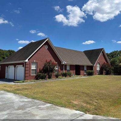 688 Oakview Cir, Killen, AL 35645