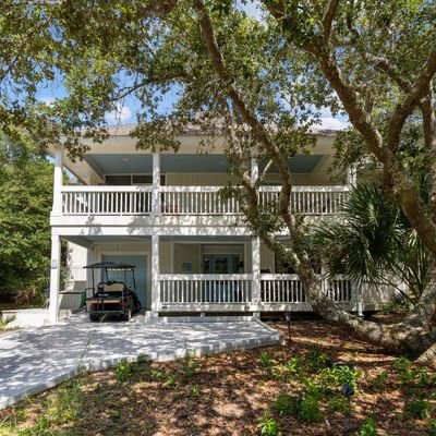 8 Racerunner Ct, Bald Head Island, NC 28461