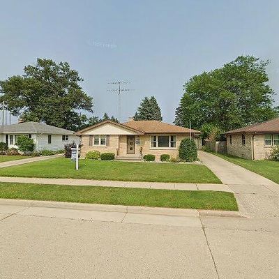 8019 15 Th Ave, Kenosha, WI 53143