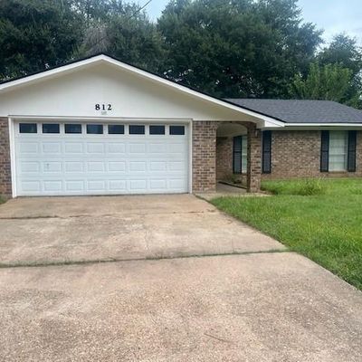 812 Watson Dr, Natchitoches, LA 71457