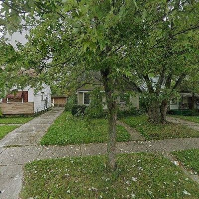 8442 Pierson St, Detroit, MI 48228