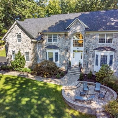 88 Hearthstone Dr, West Milford, NJ 07480