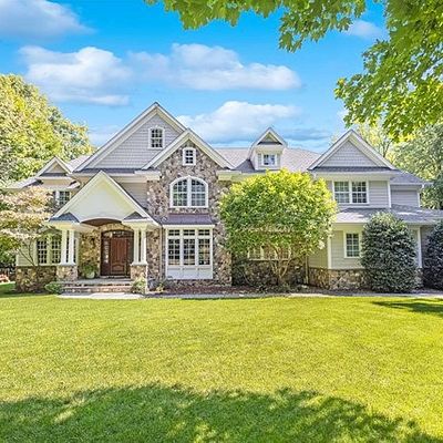 885 W Saddle River Rd, Ho Ho Kus, NJ 07423