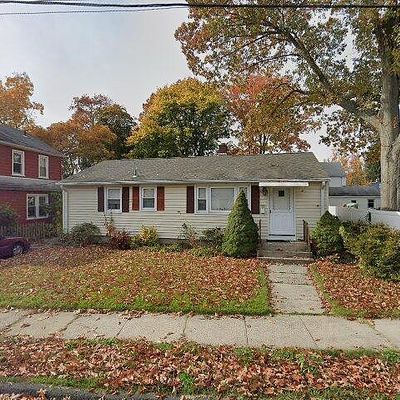 72 Gordon St, Hamden, CT 06517