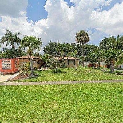 7235 Saint Andrews Rd, Lake Worth, FL 33467