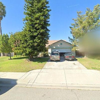 7550 Stoney Creek Dr, Highland, CA 92346