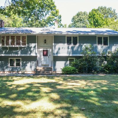 77 Stannard Ave, Branford, CT 06405