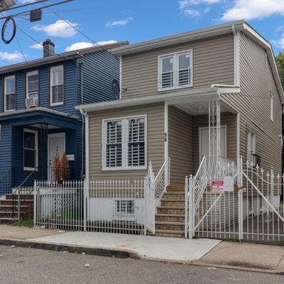 98 Willoughby St, Newark, NJ 07112