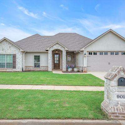 901 Sunny Mdws, Whitehouse, TX 75791