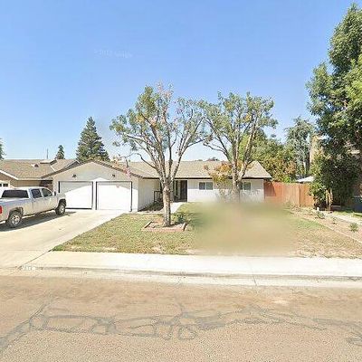 914 W Ashland Ave, Visalia, CA 93277