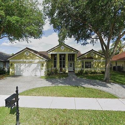 9633 Ridgecrest Ct, Davie, FL 33328