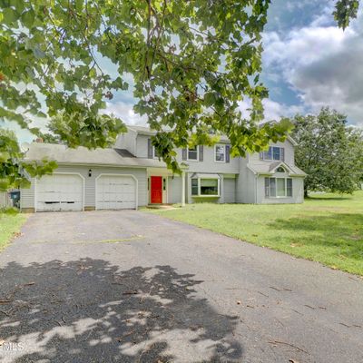 110 Betsy Ross Dr, Freehold, NJ 07728