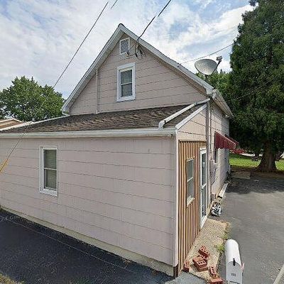 110 Sanford Ave, Hanover, PA 17331